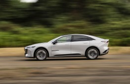 Mazda6e, 2025, side, action